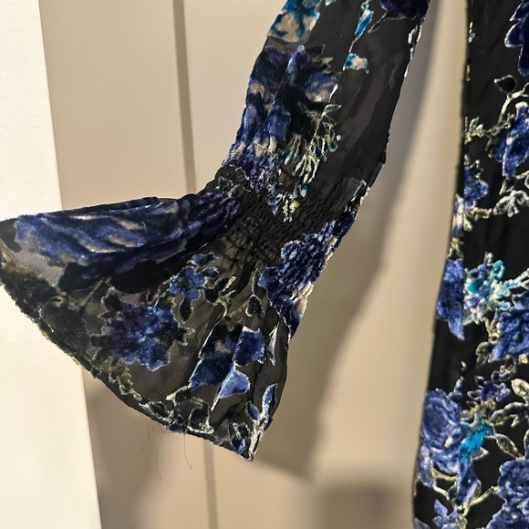 Blue floral mini dress - Picture 2 of 3